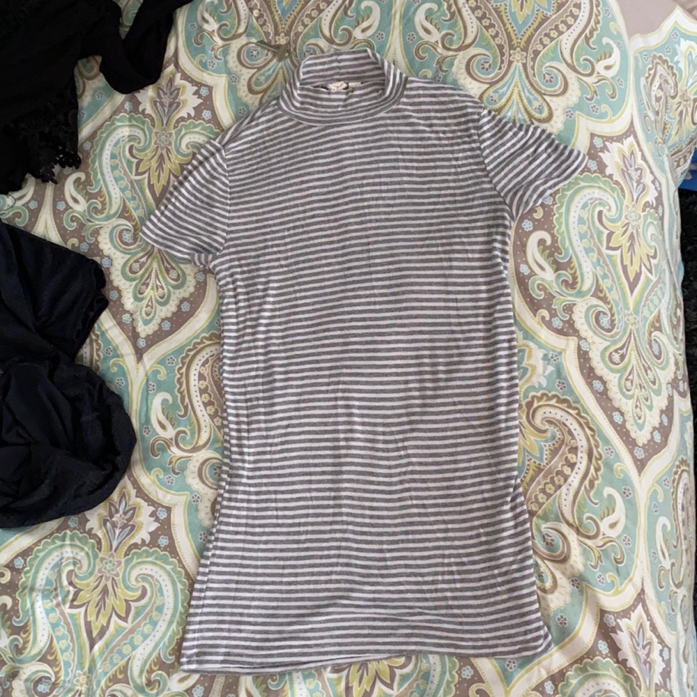 Gap striped turtleneck T-shirt